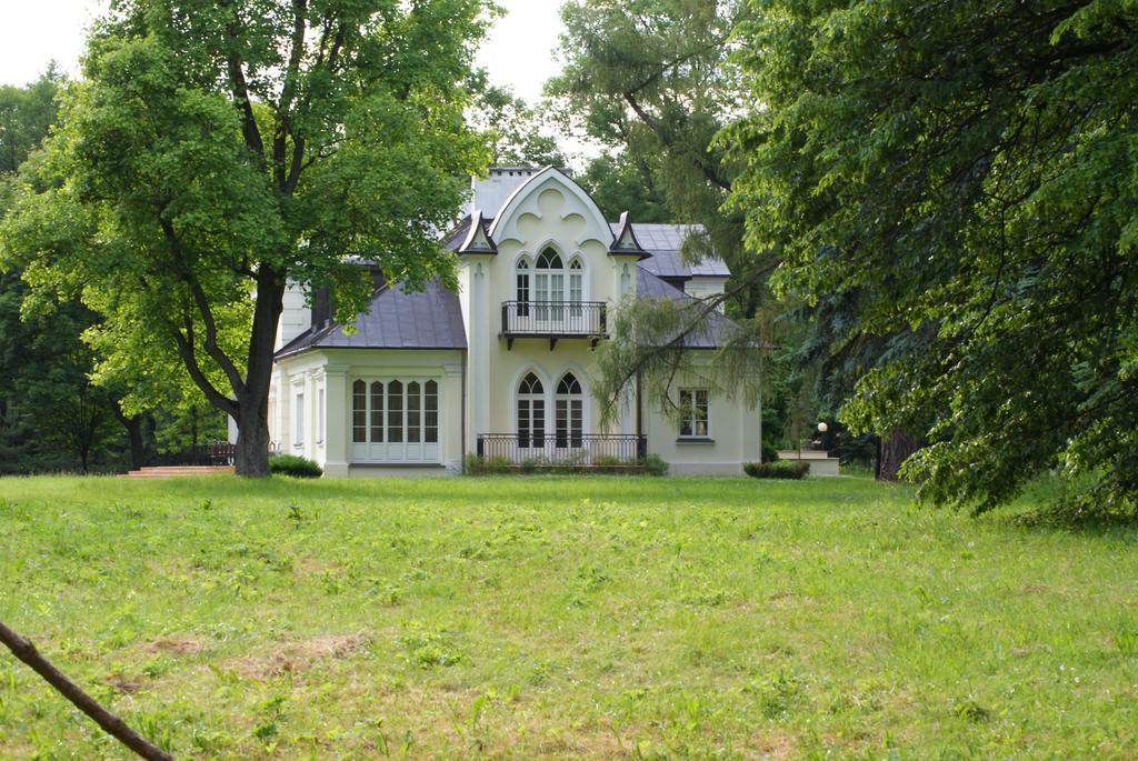 Roskosz Zespol Dworsko Parkowy Bed & Breakfast Biała Podlaska Exterior foto