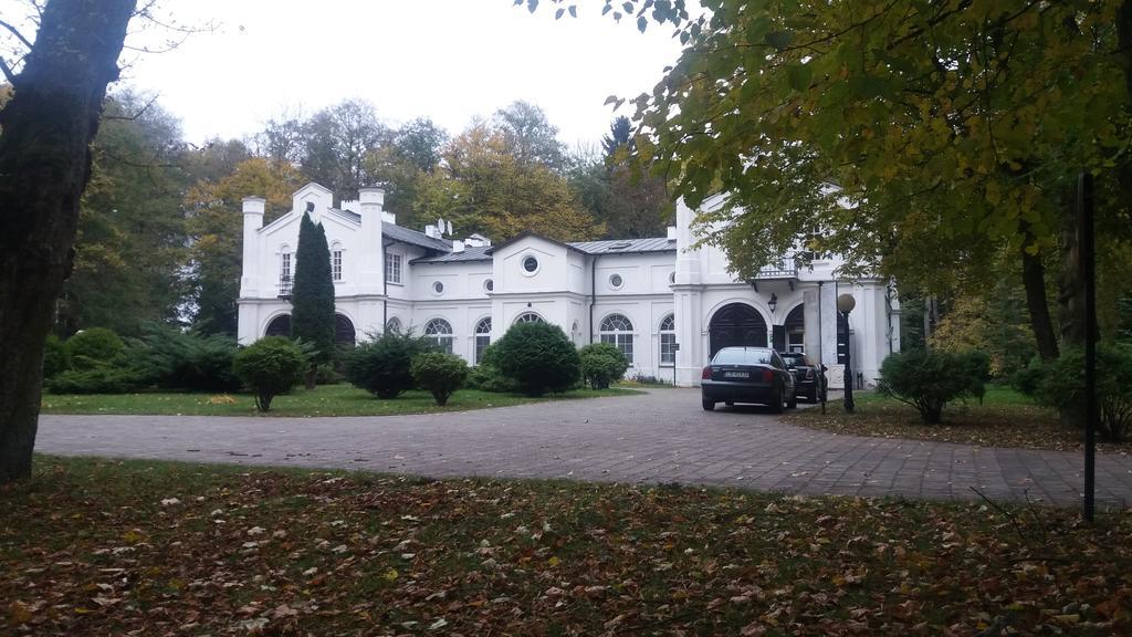 Roskosz Zespol Dworsko Parkowy Bed & Breakfast Biała Podlaska Exterior foto