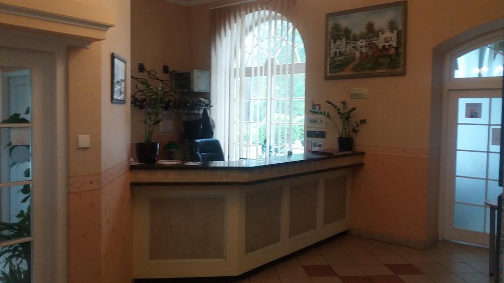 Roskosz Zespol Dworsko Parkowy Bed & Breakfast Biała Podlaska Exterior foto