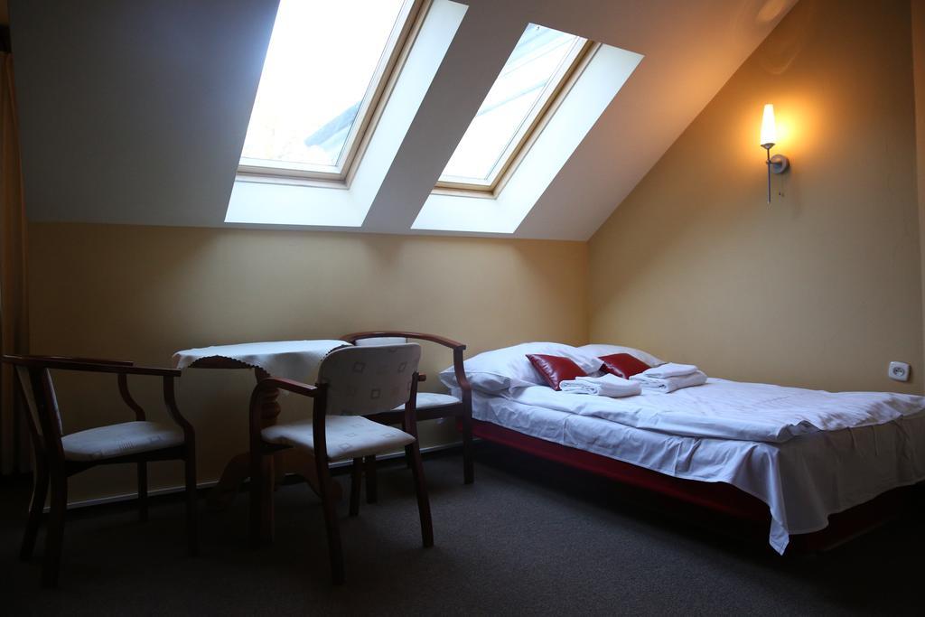 Roskosz Zespol Dworsko Parkowy Bed & Breakfast Biała Podlaska Exterior foto