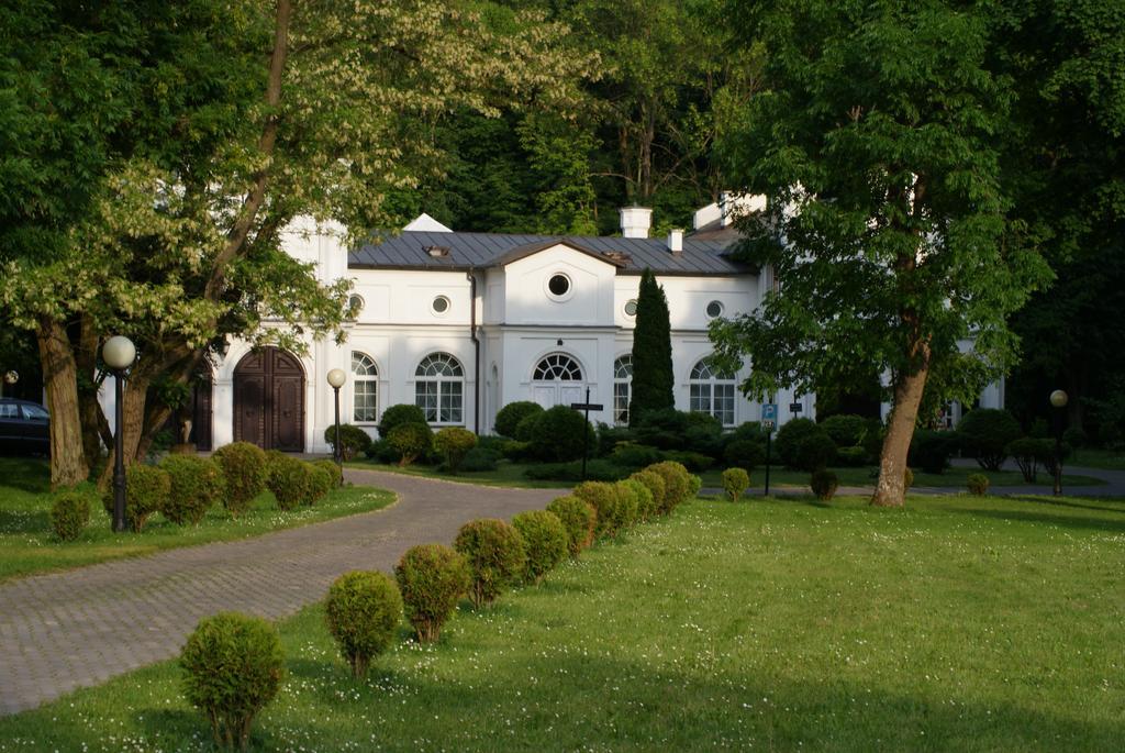Roskosz Zespol Dworsko Parkowy Bed & Breakfast Biała Podlaska Exterior foto