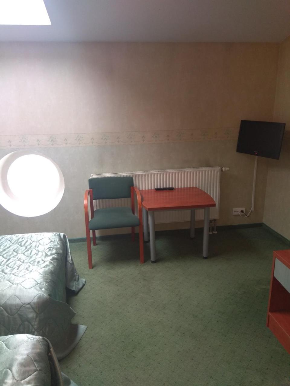 Roskosz Zespol Dworsko Parkowy Bed & Breakfast Biała Podlaska Exterior foto