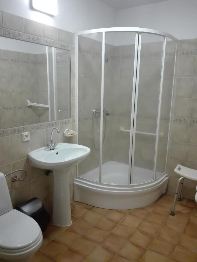 Roskosz Zespol Dworsko Parkowy Bed & Breakfast Biała Podlaska Exterior foto